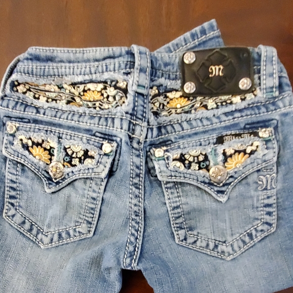 Jeans - Picture 5 of 6